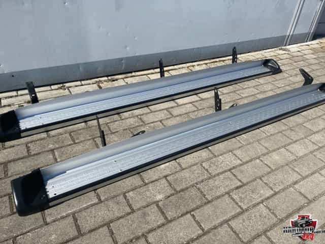 Orurowanie, Progi, Toyota Hilux