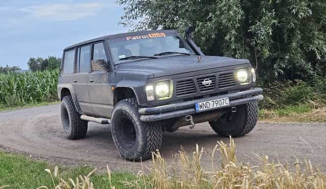 Nissan Patrol Y60  2.8