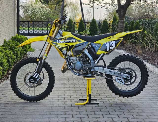 Unikat Suzuki RM 125 Projekt LoboMoto