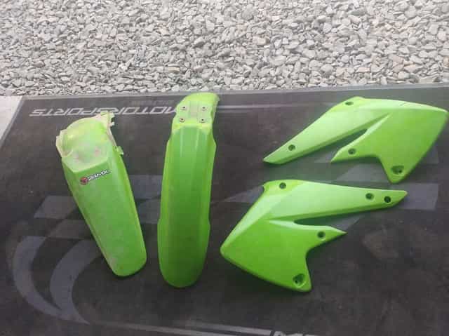 Kawasaki kxf 250 plastiki 04-06
