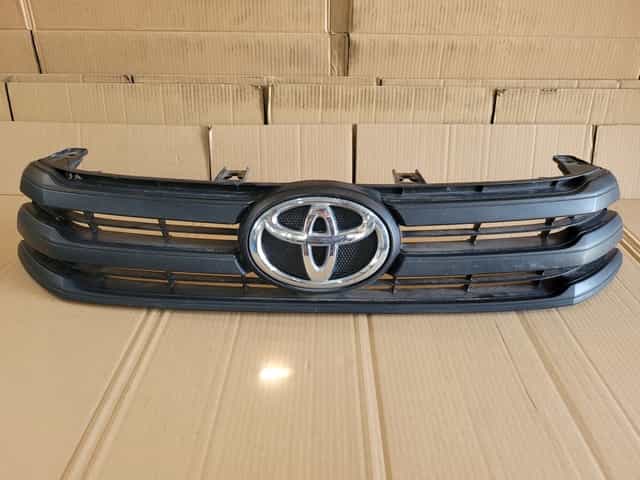 toyota hilux viii 8 15-18 grill atrapa w zderzak przód