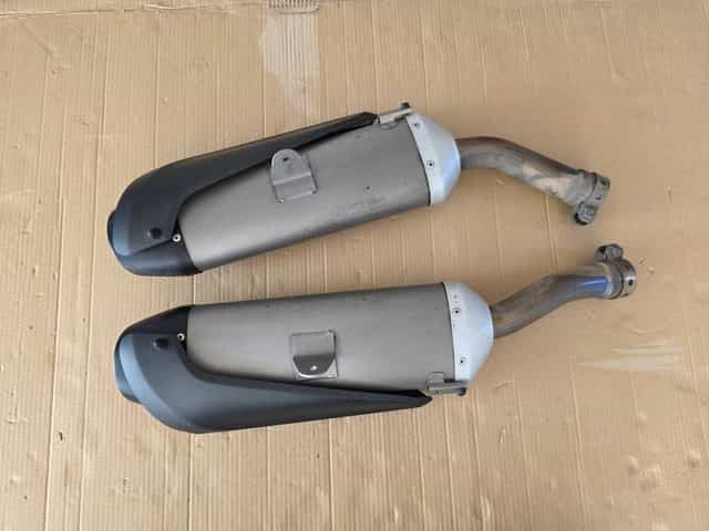 Tłumik wydech tłumiki Yamaha YZF R1 RN19 RN 19 osłona