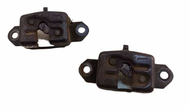 nissan navara d40 zamek klapy burty tylnej paki