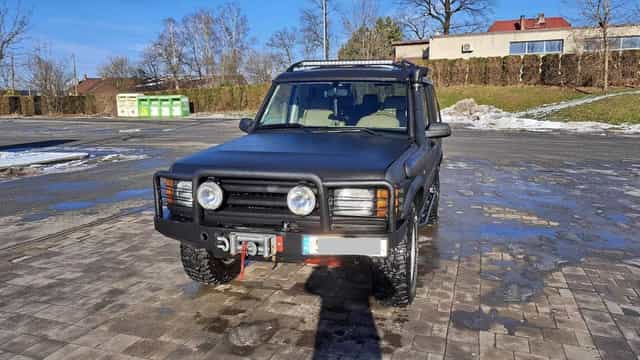 Land Rover Discovery v8