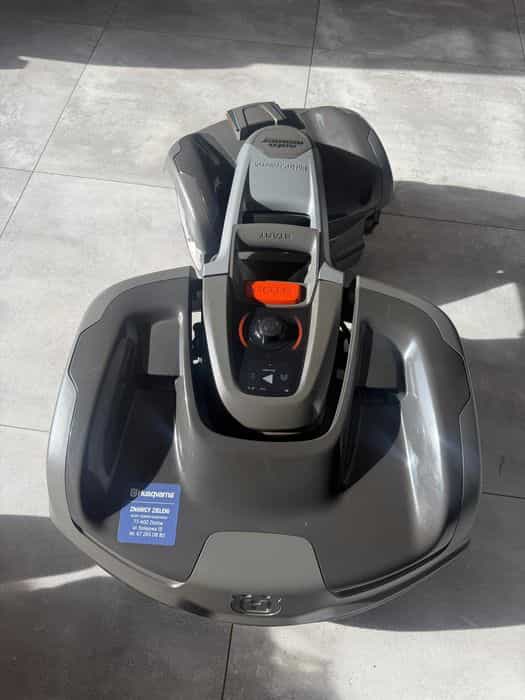Kosiarka Automower Husqvarna 435 AWD używana