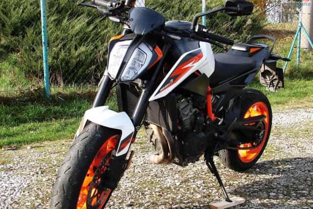 KTM 890 Duke R