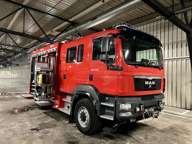 prodáme hasičský  MAN TGM , 4X4, 3200L VODY