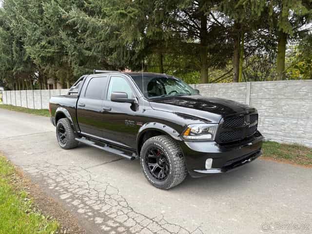 Dodge RAM 5.7 hemi rok 2018  verze Sport