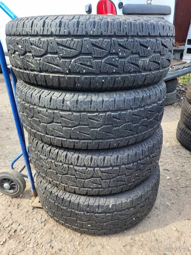 265 65 17" Bridgestone