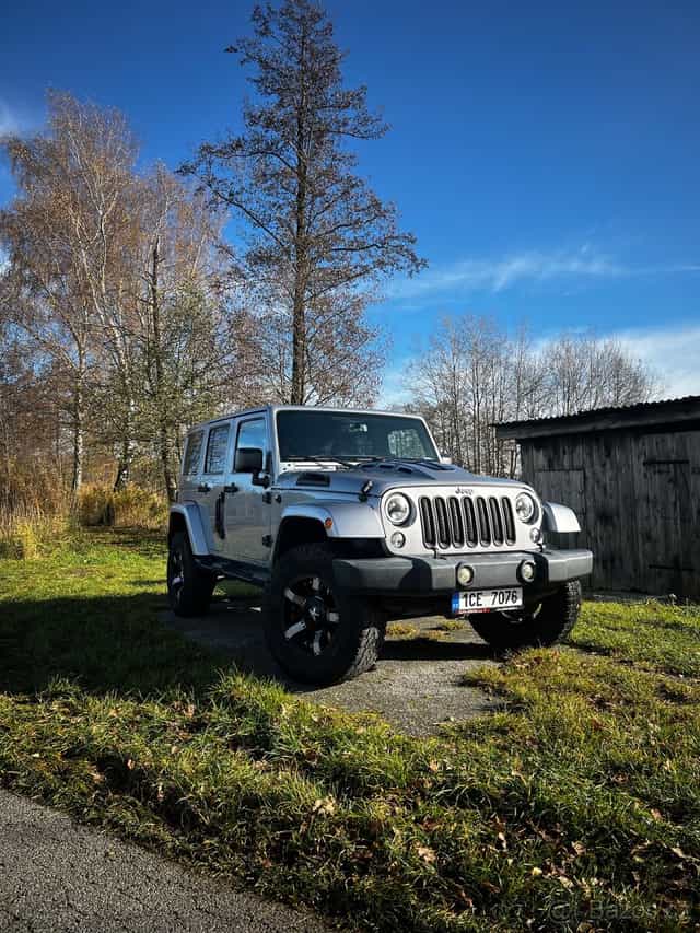 Jeep Wrangler SAHARA 2.8 nafta, 2015