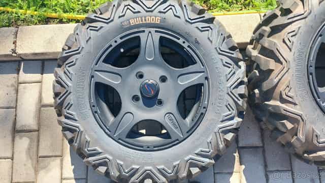 PRODÁM KOLA NA ČTYŘKOLKU