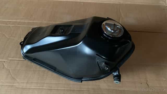 Honda CRF 250L nádrž, zad.světlo, blatník, blinkry