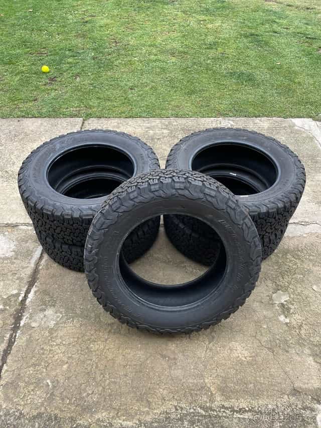 Nové pneu BFGoodrich  A/T 275/60 R20