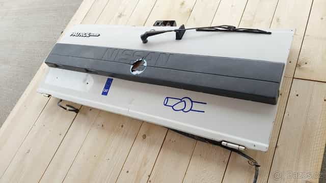 Nissan Patrol – Dveře výklopné bílé W260 7tis