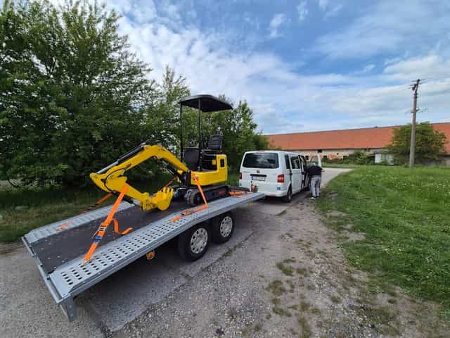 Podvalník, Autopřepravník, Vlek Půjčím