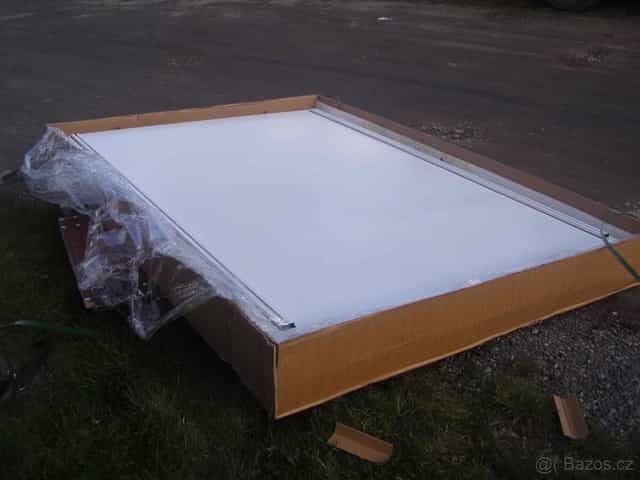 nový skořepinový střešní autostan