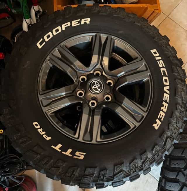 alu  kola TOYOTA HILUX