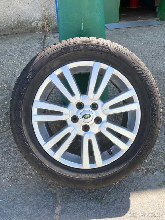 Kola Land Rover 4 originál R19/255