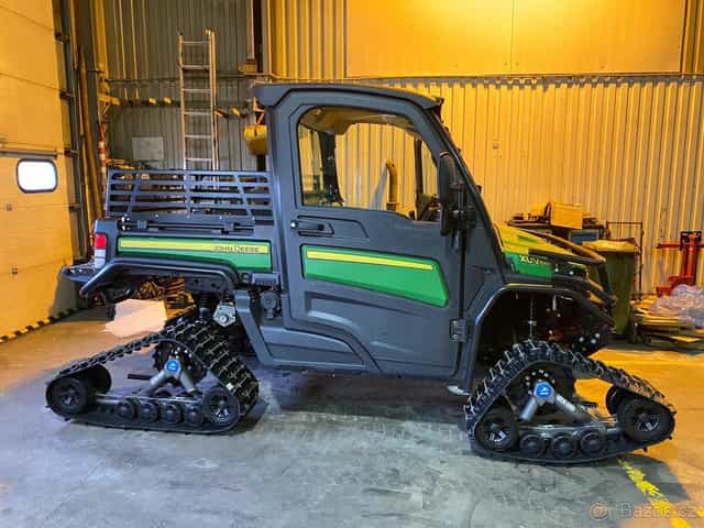 John deere Gator