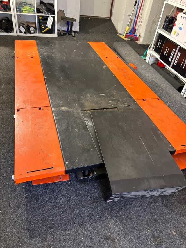 Servisní plošina na čtyřkolky a motorky