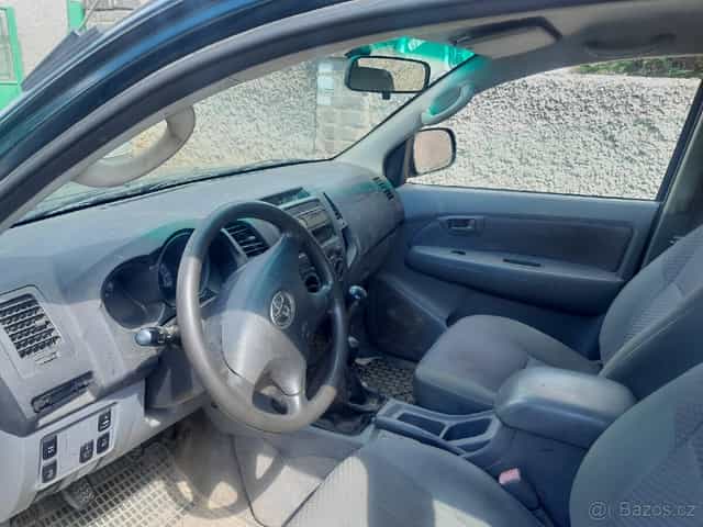 Toyota  hilux 2.5 d4d