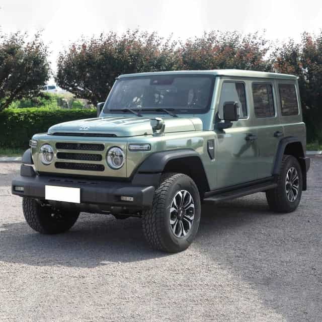 212 BAW 4x4 LPG automat 3x dif.lock 2025 nové tažné 3,5t