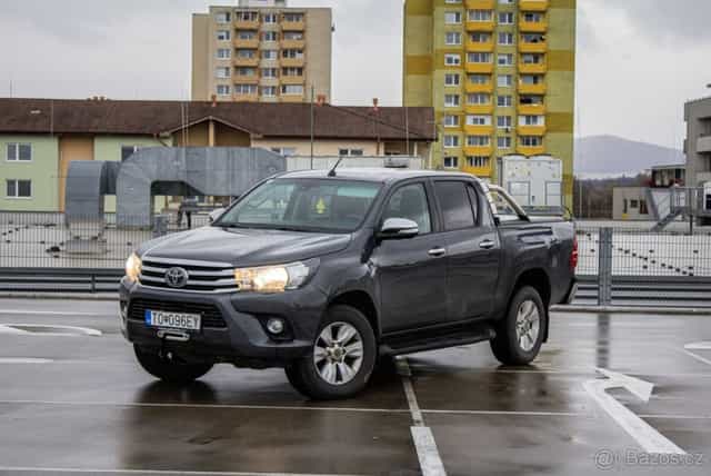 Toyota Hilux 2.4 D-4D Active A/T | 4x4 |