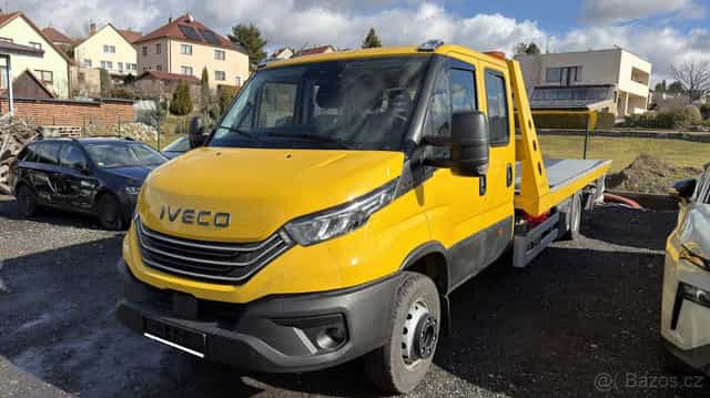 Nové Iveco Daily 72-180 dvojkabina, odtahový speciál, 558km