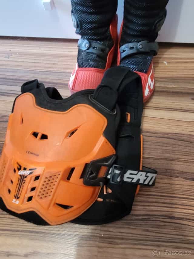 detské čižmy TCX a hrudný a detský chránič LEAT