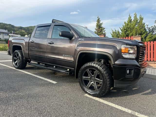 Gmc Sierra//Chevrolet 5.3 V8//automat//4x4//4x2//2015/7//