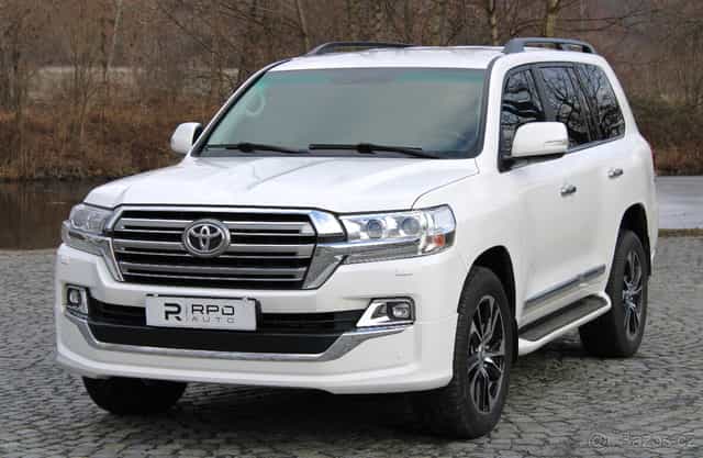 Toyota Land Cruiser 200 4.5 D4-D V8 183kW / 73.800km / 2020