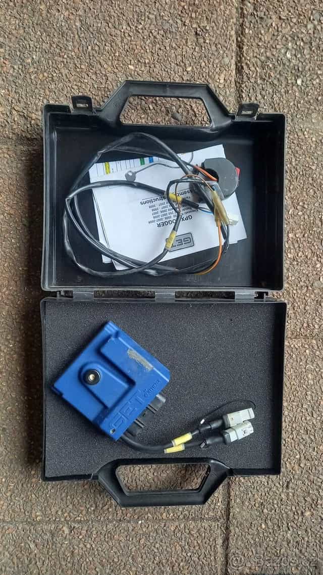 Suzuki RM-z 250 2011-12 řídící jednotka GET