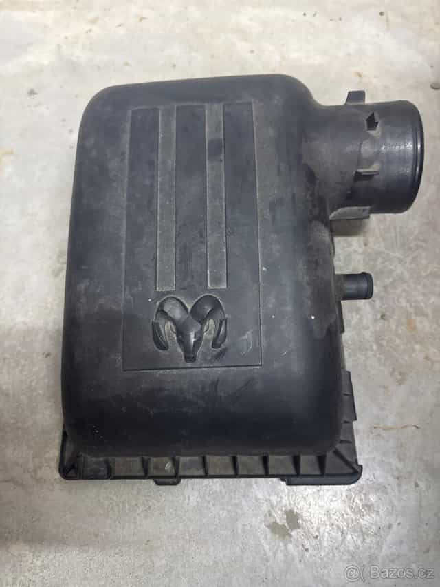 DODGE RAM 1500 09- KRYT FILTRU VZDUCHU 53032405AD