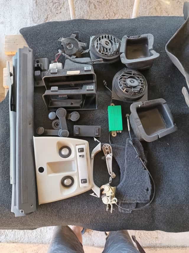 Ford Sierra Cosworth NÁHRADNÍ DÍLY