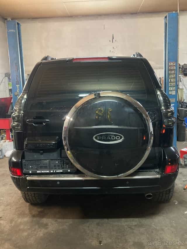 Toyota Land Cruiser 120 Prado