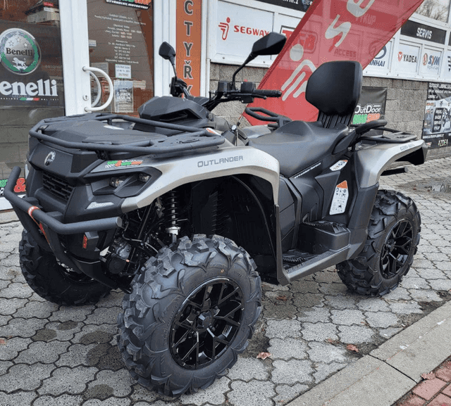 CAN-AM Outlander Max 700 XT ABS, MY25, AKCE DOPLŇKY