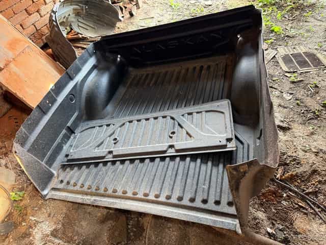 Plast do korby Alaskan Navara