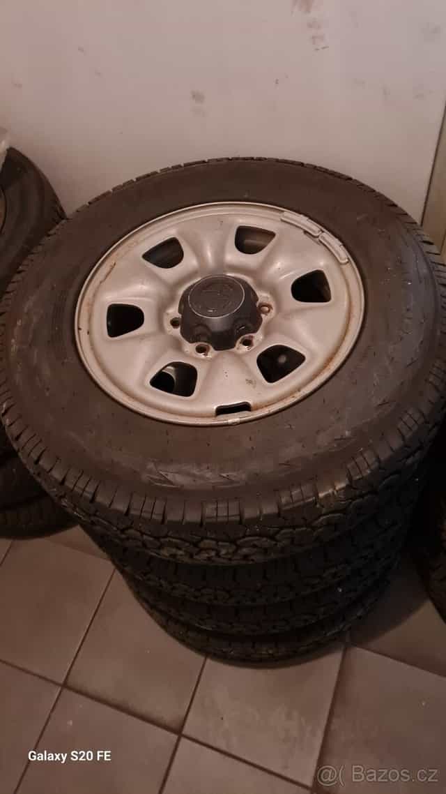 KOLA TOYOTA HILUX 205/80/16 104H Č. 58