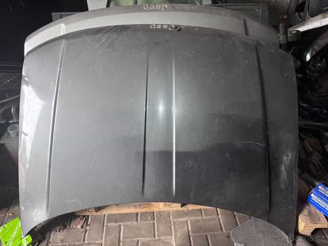 Kapota Jeep Grand Cherokee WJ