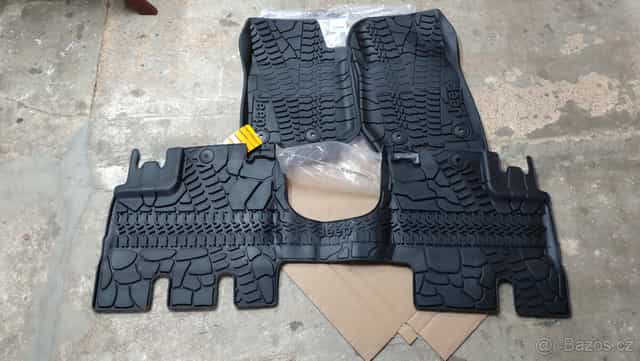 Jeep JK Wrangler 4-door gumové koberce