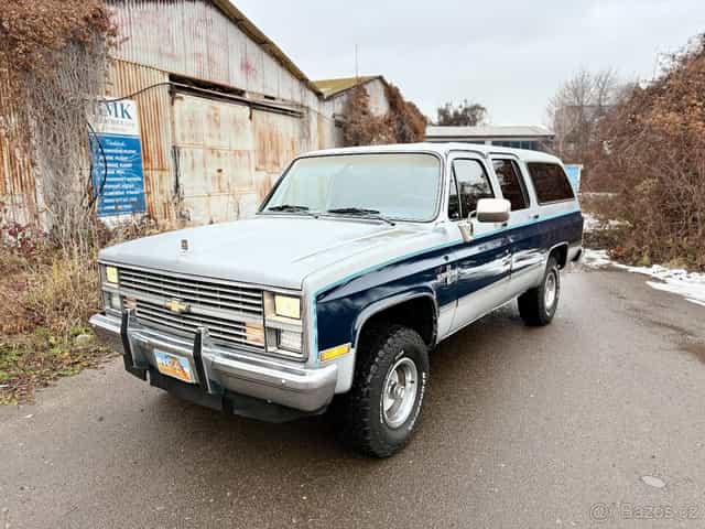 1984 Chevrolet Suburban K10 | 4x4 | 5.7 V8 | Perfektní