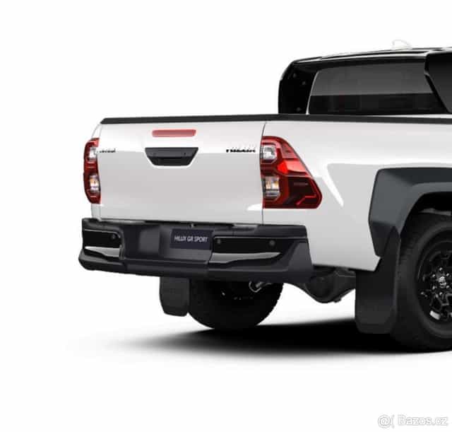 Zadní nárazník Toyota Hilux GR Sport