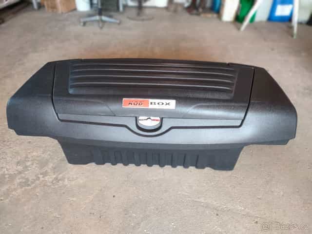 Box na korbu Toyota Hilux REVO