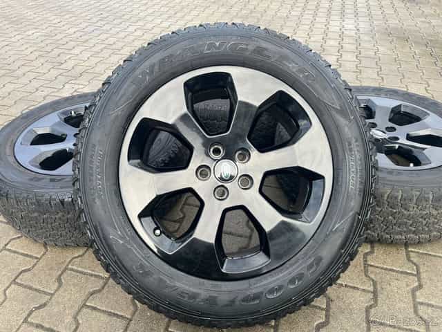 Land Rover Defender, kola 20" letní pneu