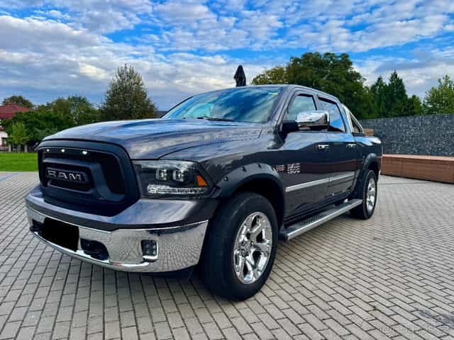DODGE RAM 1500 4X4  5.7L LPG HEMI  LARAMIE LONG MAX VYBAVA