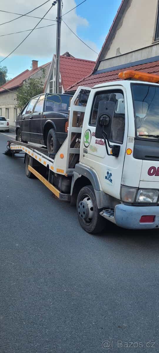 Odtahovka Nissan Cabstar rok 2001 3.0 turbo diesel