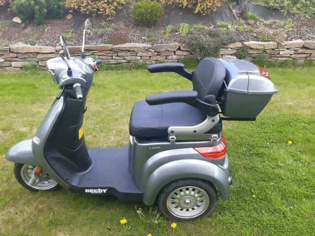 El. skůtr 2020 Hecht citis max