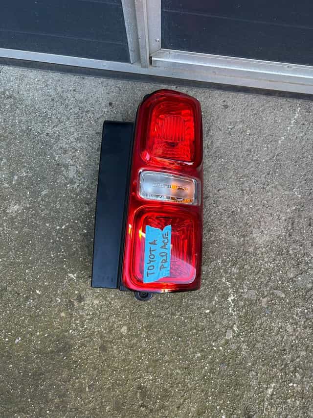 Toyota, Nissan, Luxus