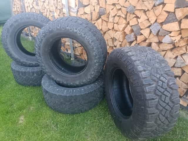 Offroad pneu 325/65R18, cena je za všech 5 ks.