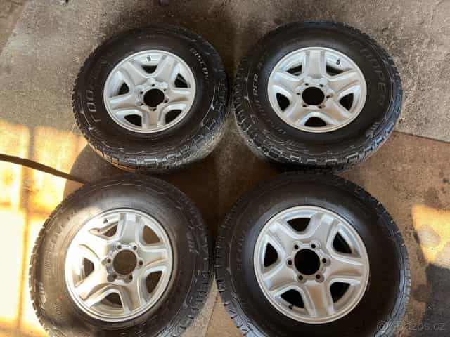 Toyota land cruiser 90/95 originální sada kol